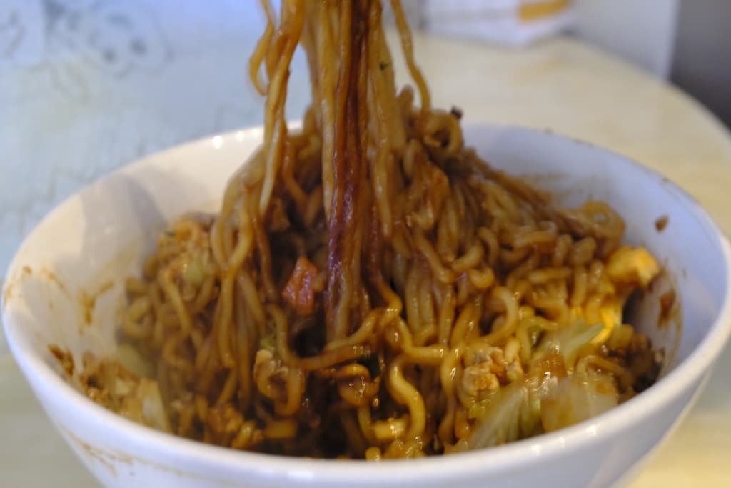 Ramen mixed with sauce